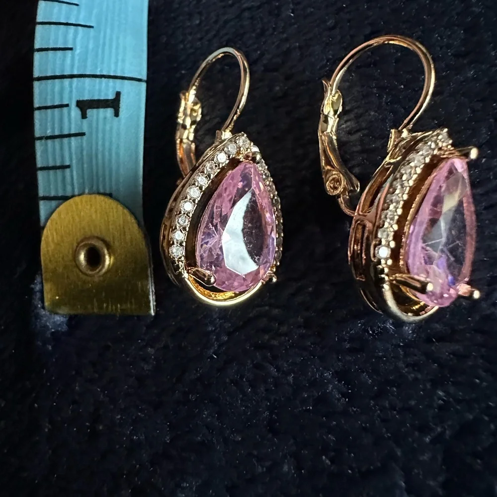 Elegant Pink and Gold Teardrop Earrings - Picture 8 of 9